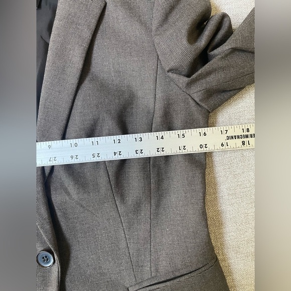 Ann Taylor Petite Long Sleeve One Button Fully Lined Fitted Blazer Jacket Cocoa - Picture 6 of 10